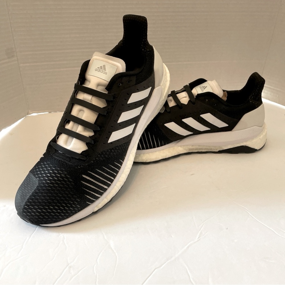Adidas Solar Glide ST Oreo BB6617 Continental Running Women’s Size 10 Men’s 8.5
